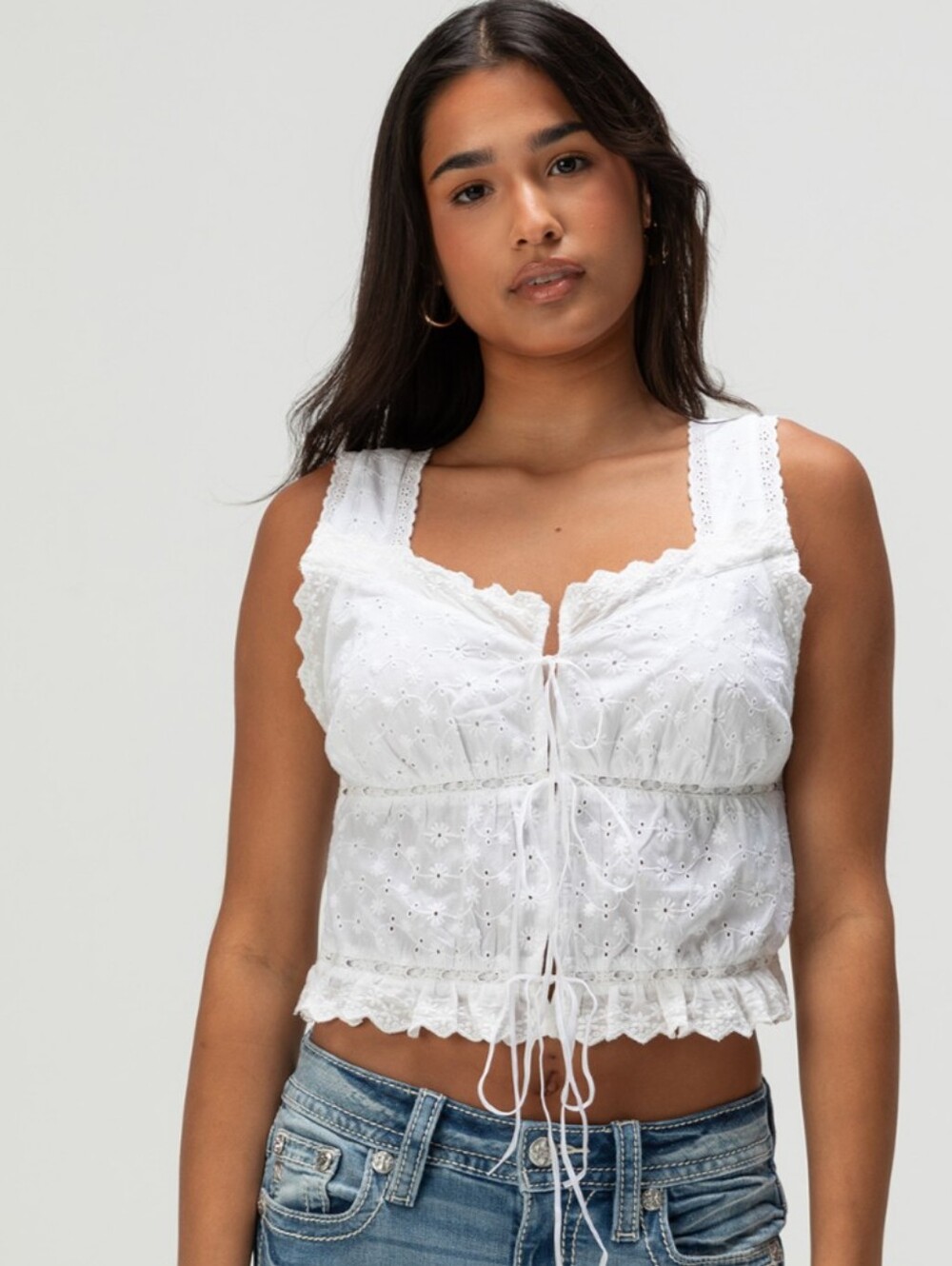 NOISY MAY | Women's White Sommer Floral Eyelet Lace Tie-Front Cotton Crop Top